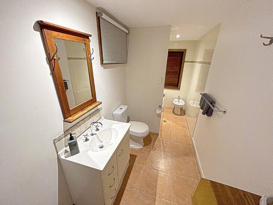 Oasis, In Leafy Whitfield. Villa Edge Hill ภายนอก รูปภาพ